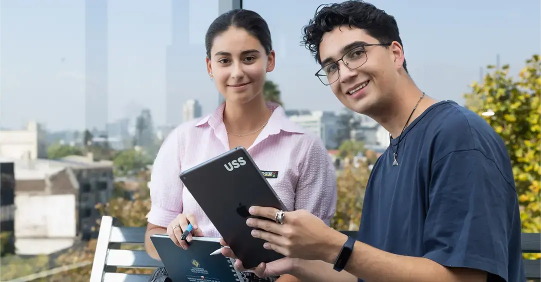 futuros-estudiantes-matriculandose
