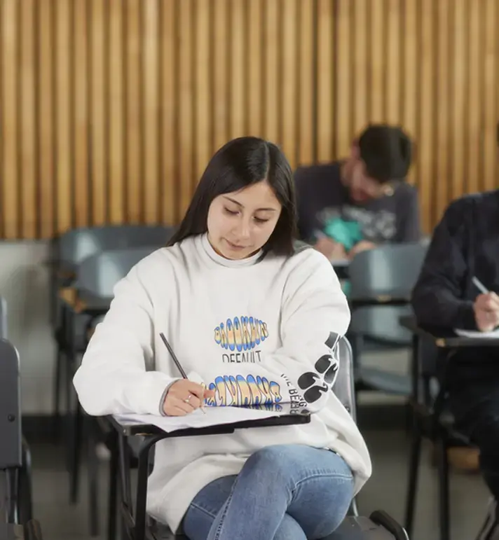 estudiante rendiendo la paes estudiante rendiendo la paes